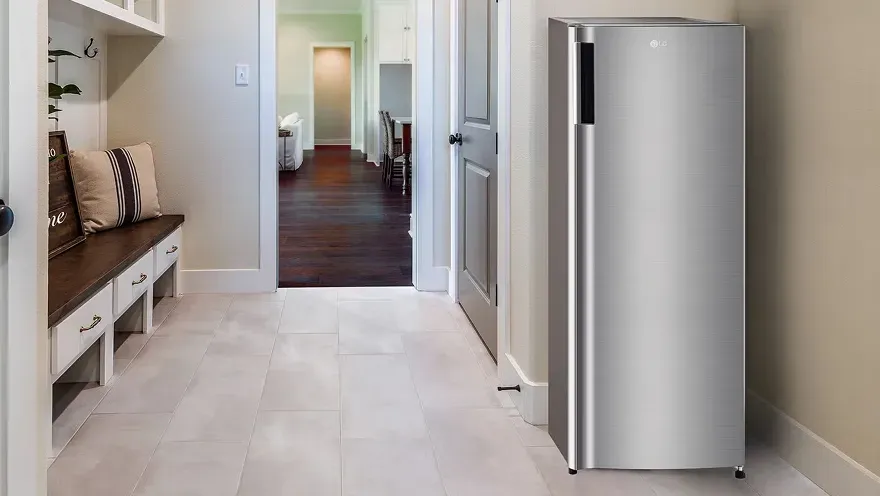 lg-garage-ready-single-door-freezer-LROFC0605V